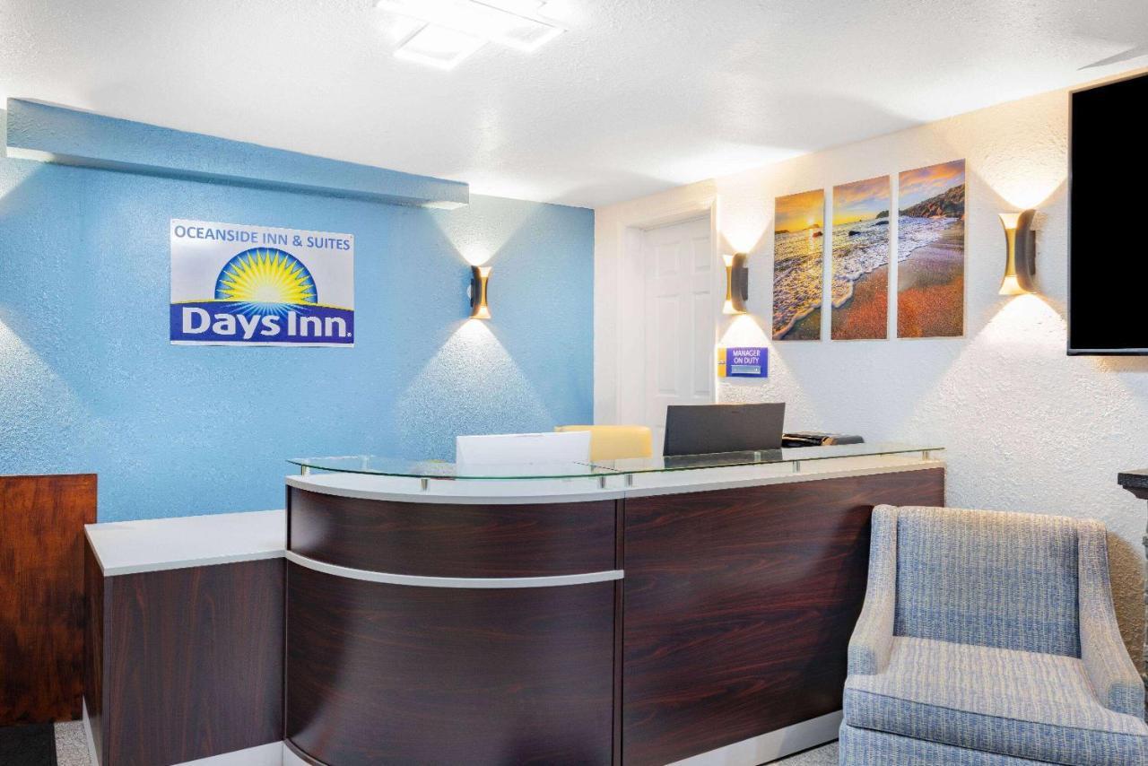Oceanside Inn & Suites, A Days Inn By Wyndham Форт Браг Екстериор снимка